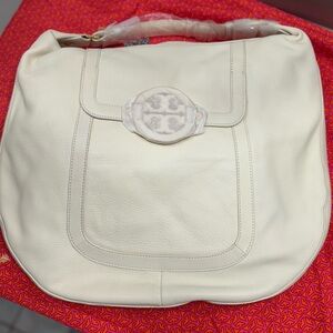 Brand New Tory Burch Amanda Tote w/ tags and dust bag
